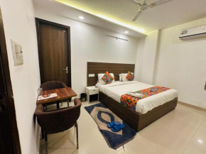 HOTEL S R Palace Near Delhi Airport